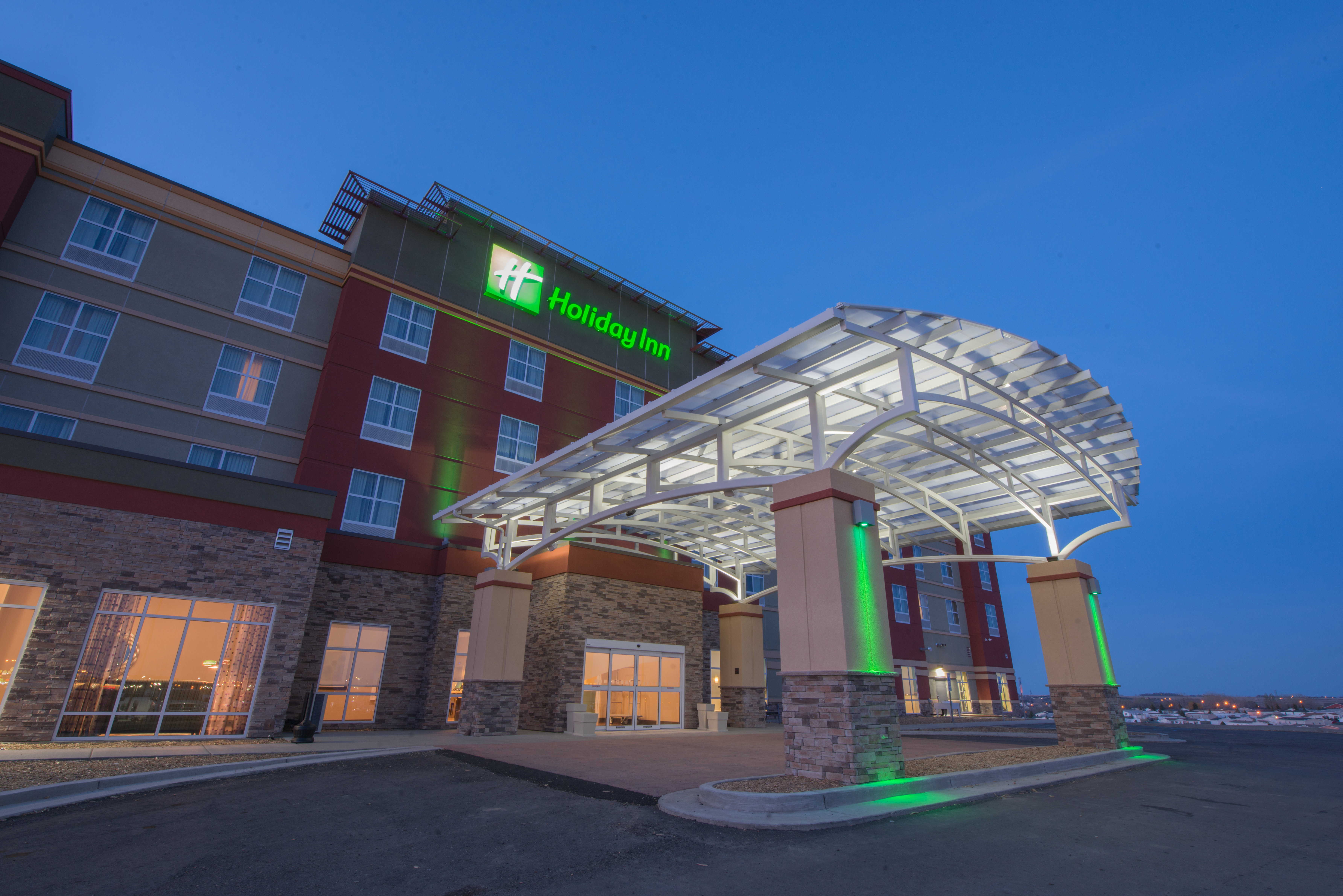 Holiday Inn Bismarck 65/70