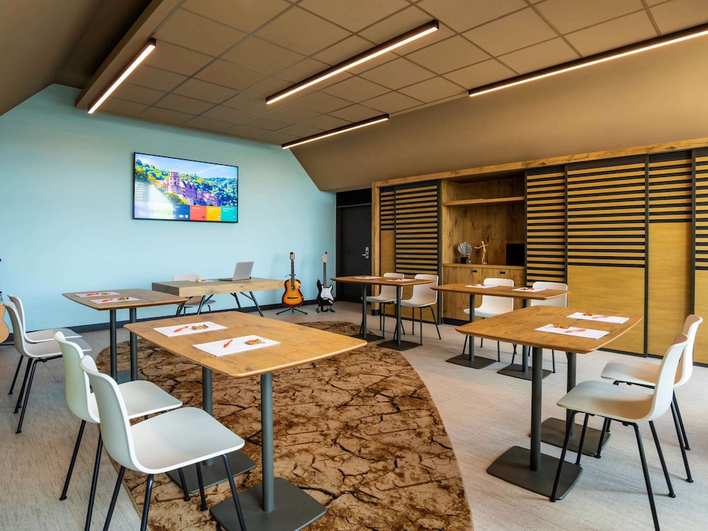 Ibis Heidelberg Hauptbahnhof 56/73