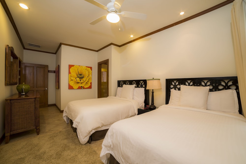 Stay in Costa Rica 12/33