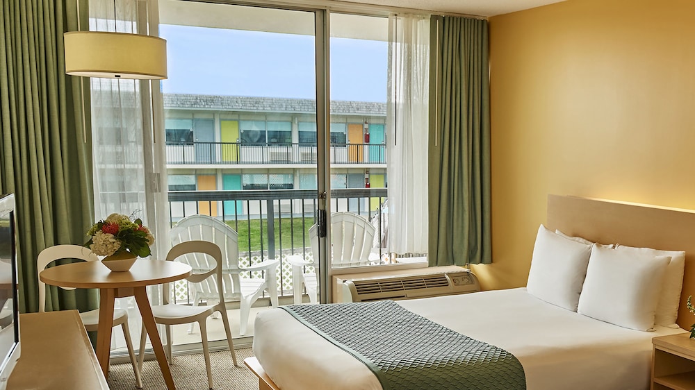 Harbor Hotel Provincetown 8/50