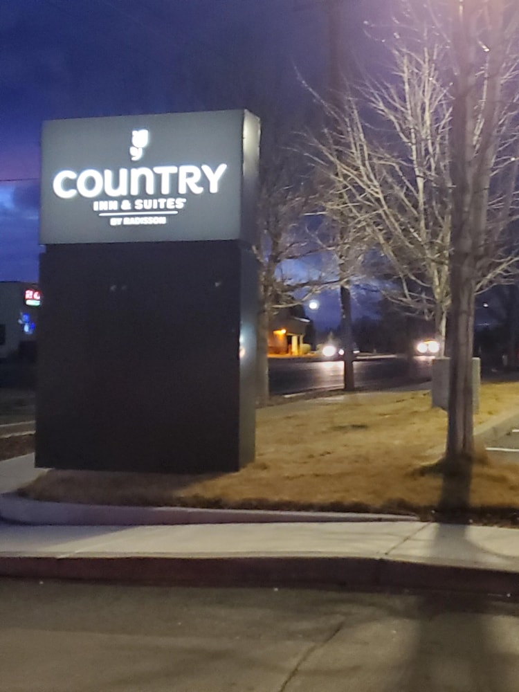 Country Inn & Suites by Radisson, Bend near Pilot Butte 43/50