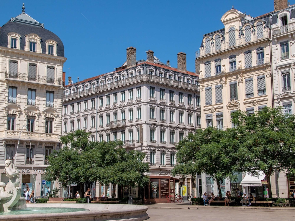 Mercure Lyon Centre Beaux Arts 51/60