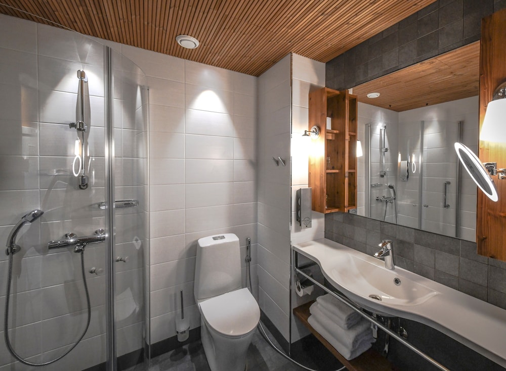 Vuokatin Aateli Hotel 40/41