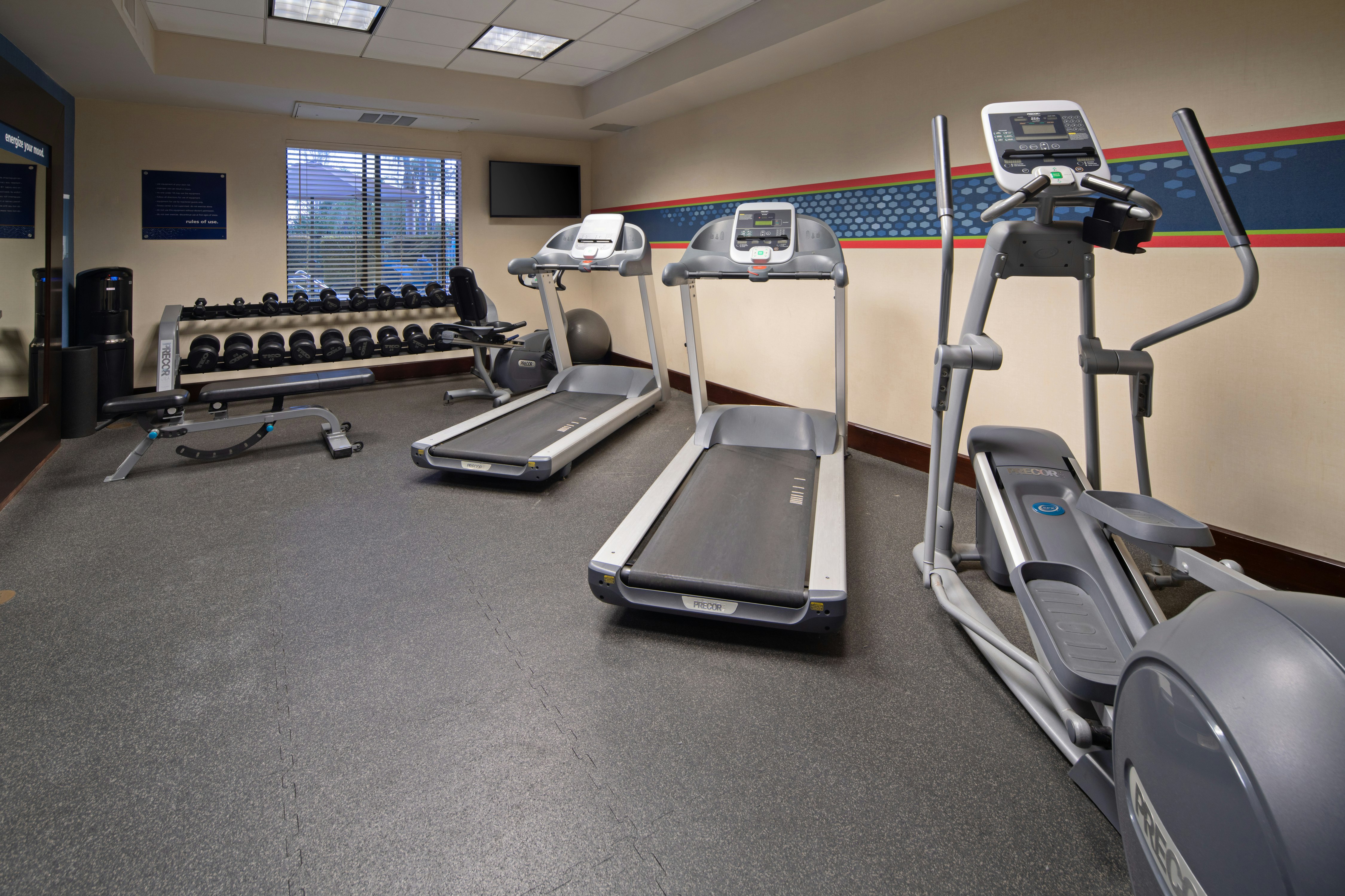 Hampton Inn Visalia 27/47