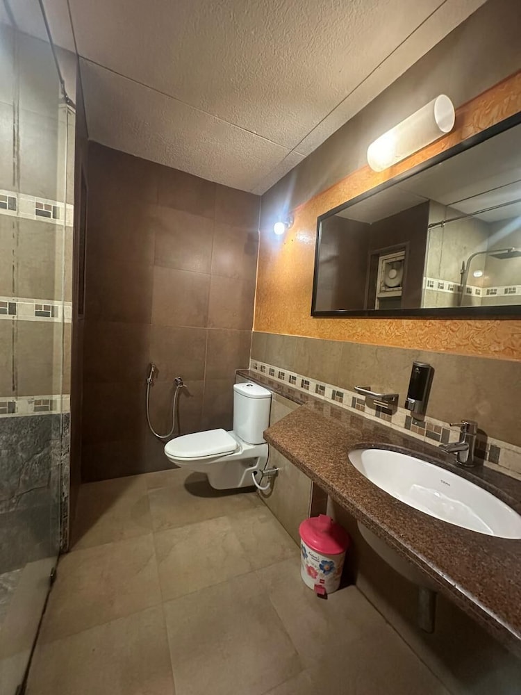 Hotel Mount Regency 67/67