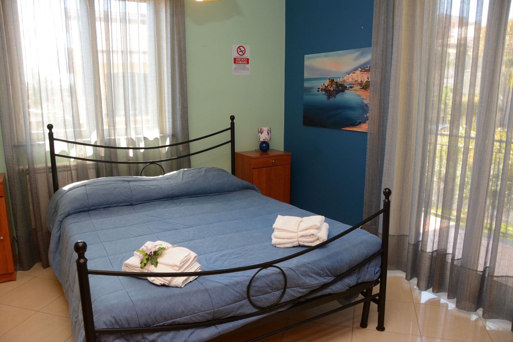 Suite, Balcony