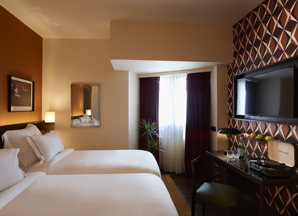 CLASSIC, DOUBLE OR TWIN BED