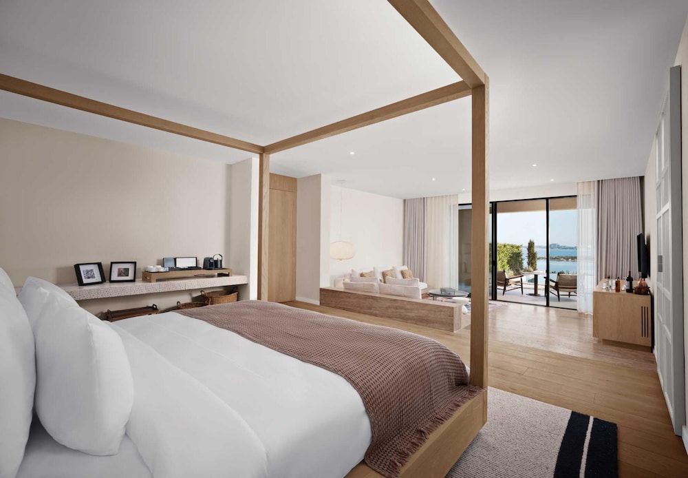 Privilege, House, Double Bed
