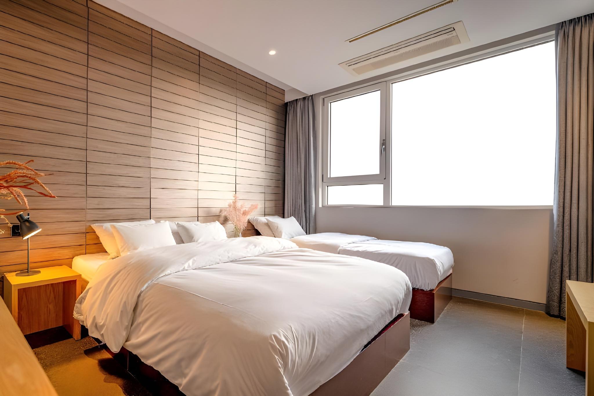 Semi Room, Suite, Double Bed