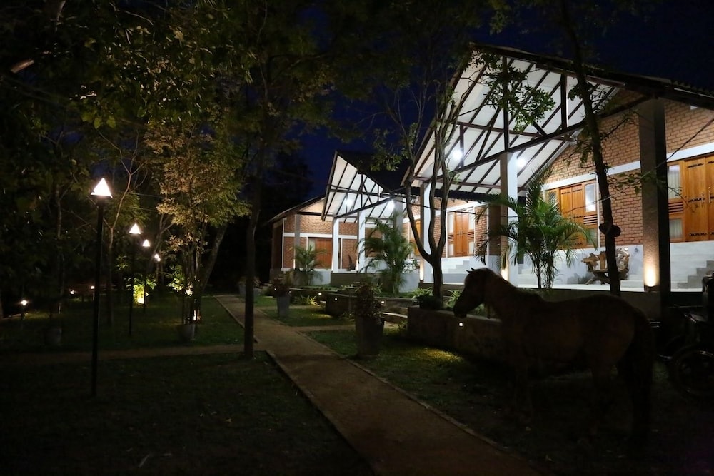 Viverra Hotel 16/17