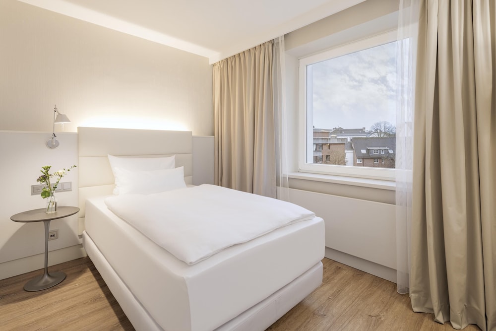 NH Hamburg Mitte 9/50