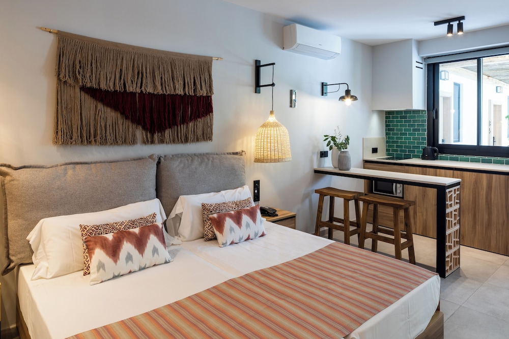 Casita Blanca Apartments - Adult Only 40/50