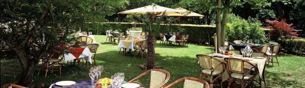 Hotel L'auberge Du Souverain 34/39