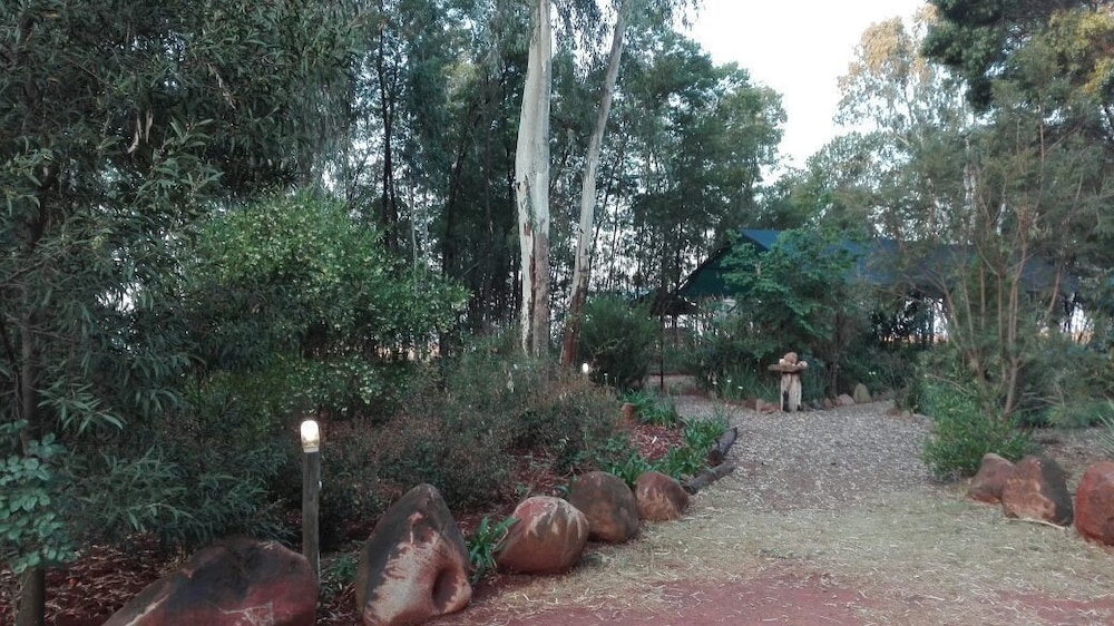Woodland Gardens 40/50