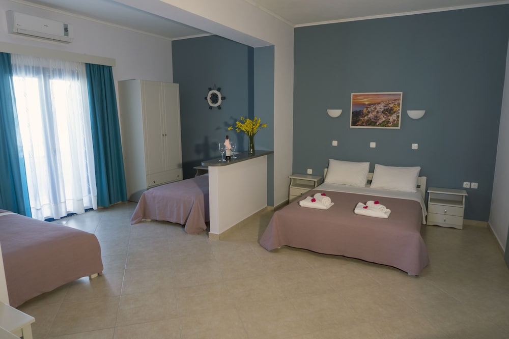 Loukas Hotel &amp; Apartments 29/50