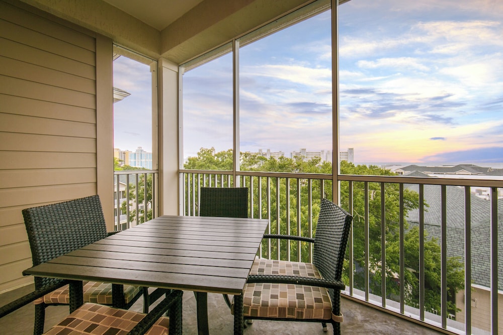 Holiday Inn Club Vacations South Beach Resort 37/50