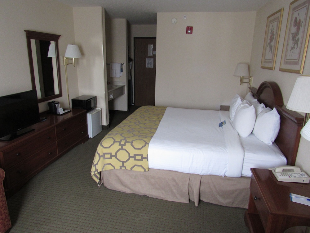 Baymont By Wyndham Freeport 6/22