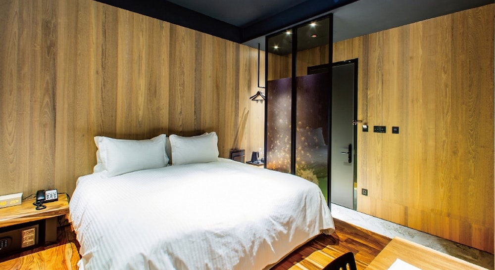 JSL hotel 20/70