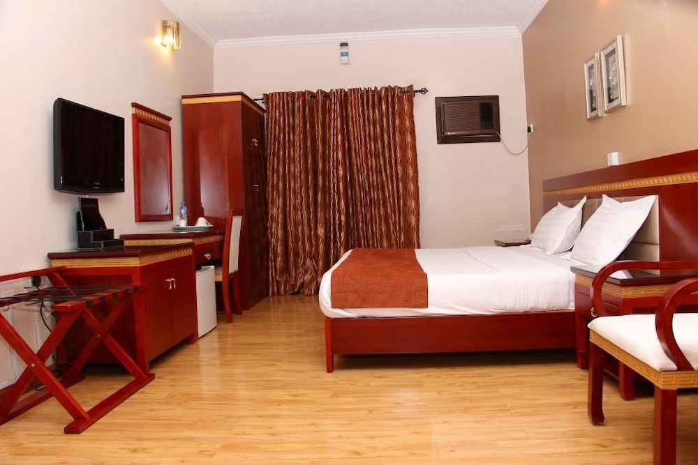Hotel Rosebud 27/50