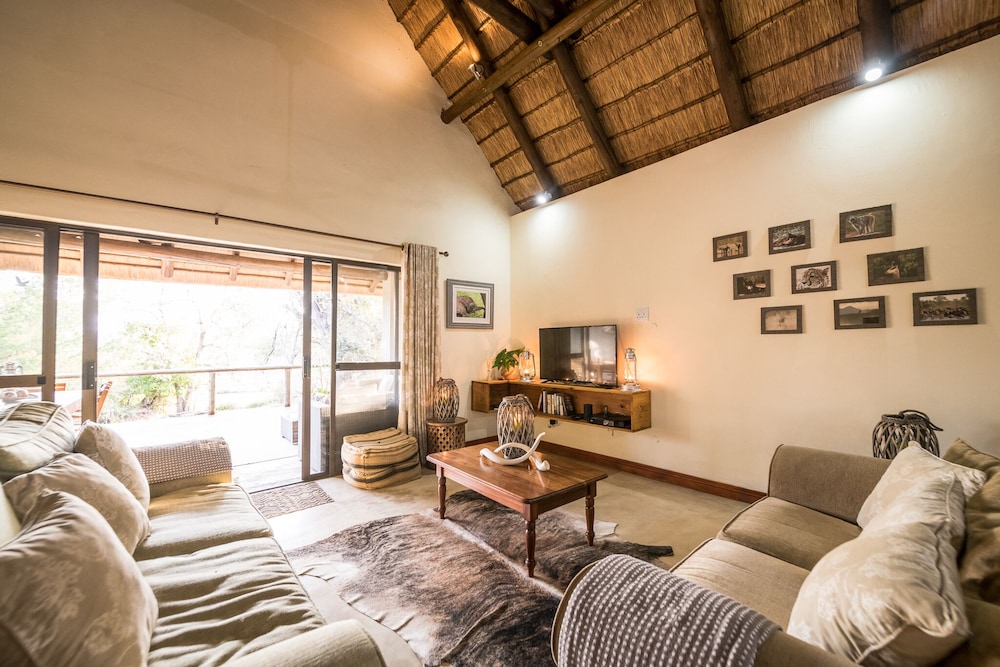 Rukiya Safari Camp 16/50