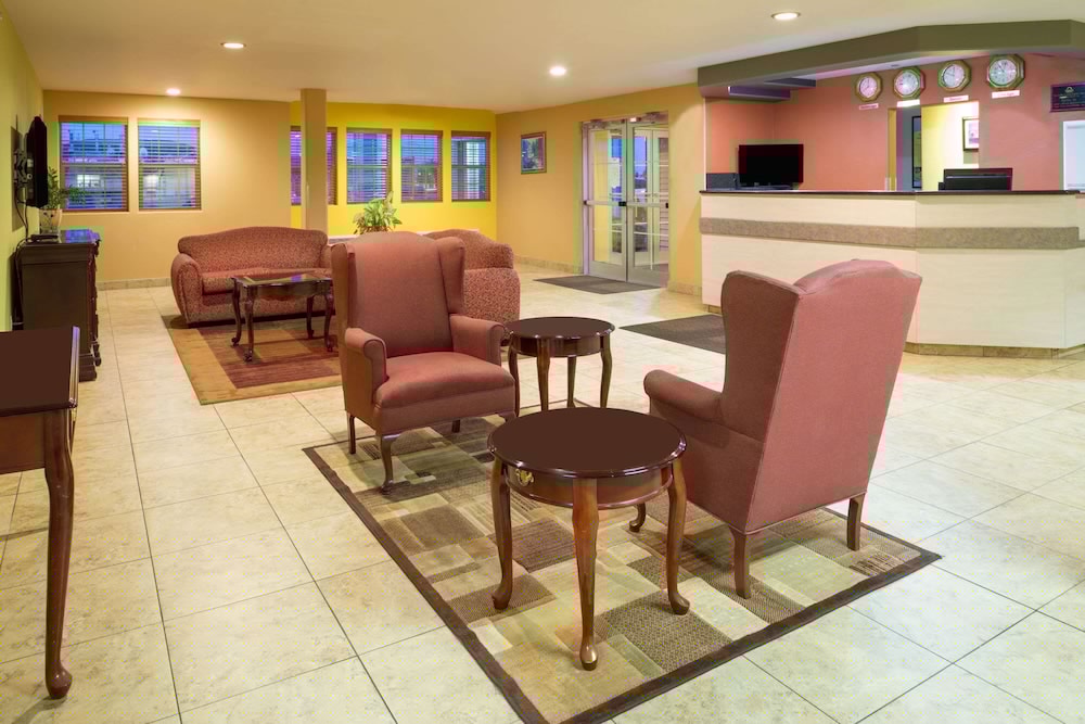 Days Inn & Suites By Wyndham Spokane Airport Airway Heights 8/41