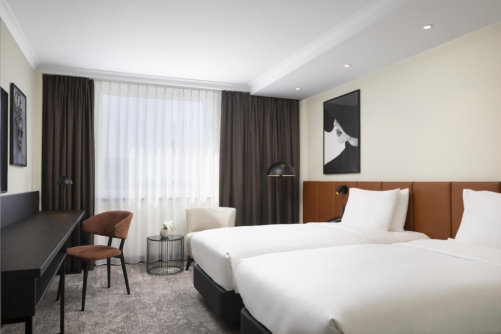 Standard, Twin Beds