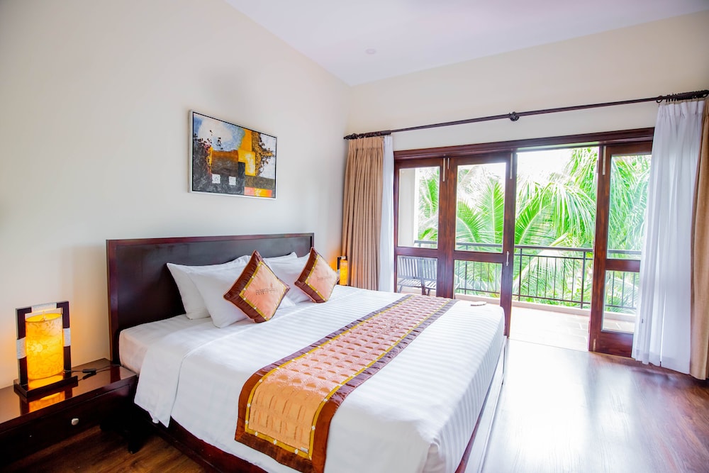 Diamond Bay Resort & Spa 10/74