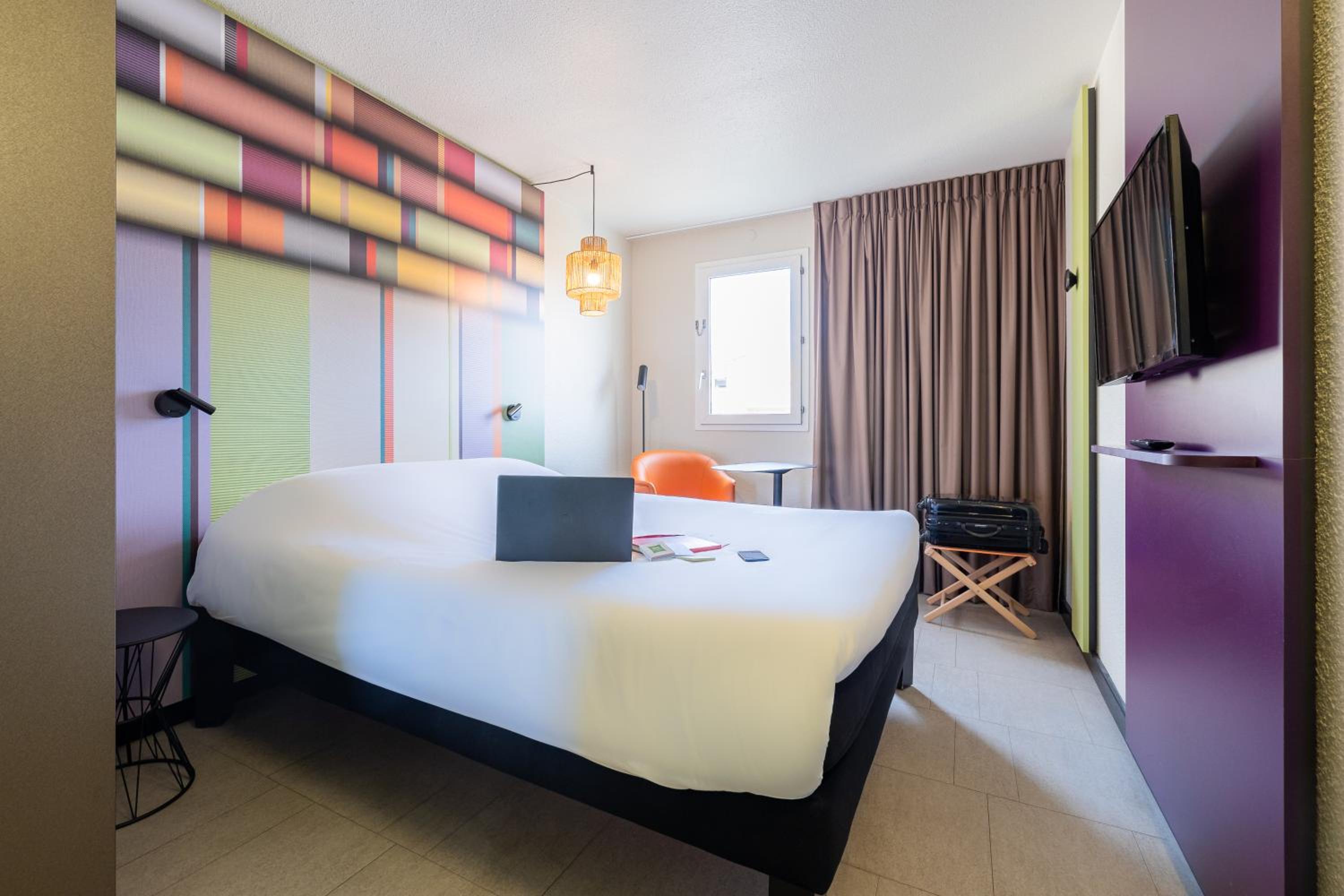 Standard, Double Bed, Courtyard Side View