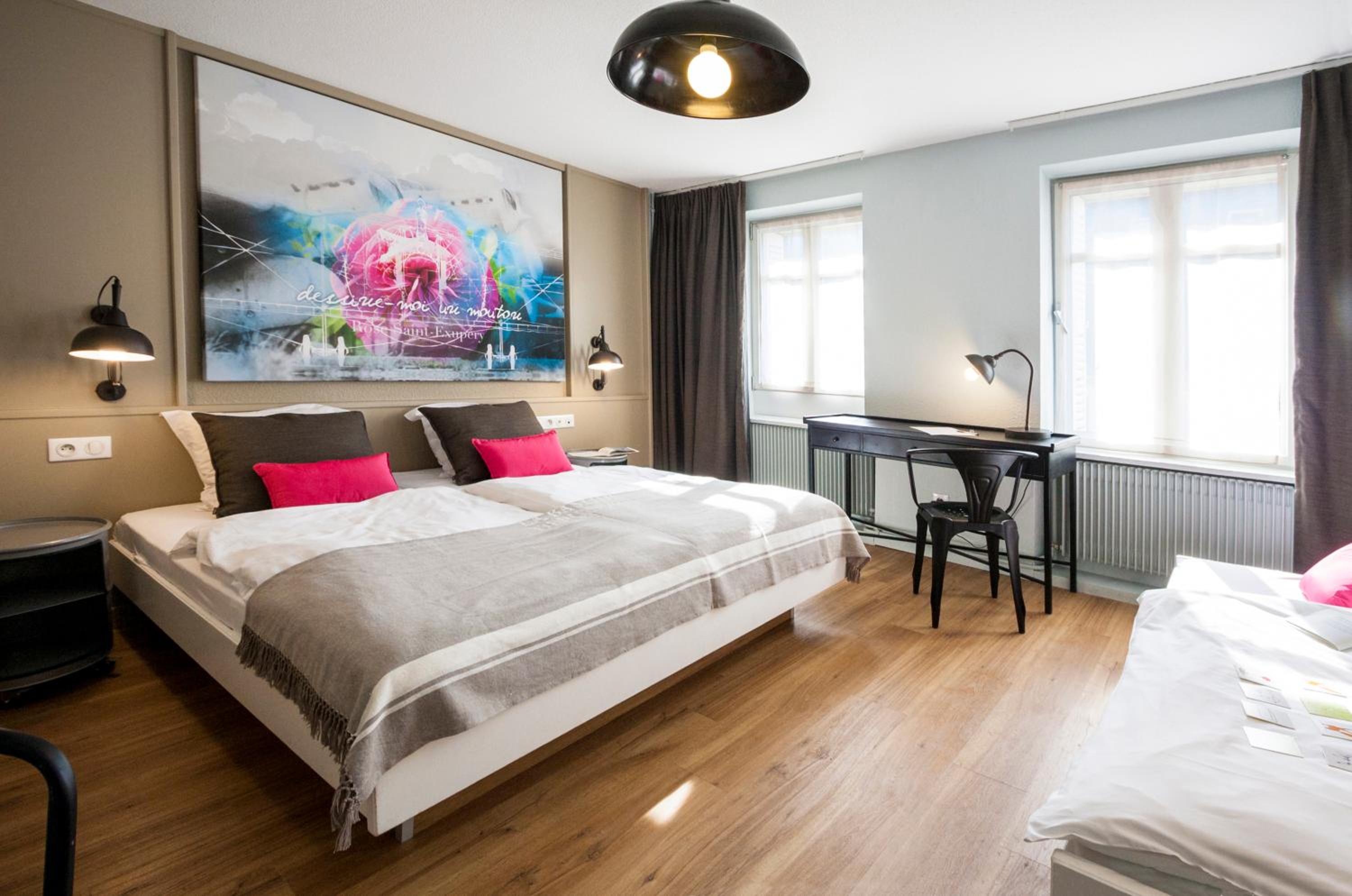 Room, Twin Beds, Hotel Roses Ex Hotel Aux Trois Roses 4/10