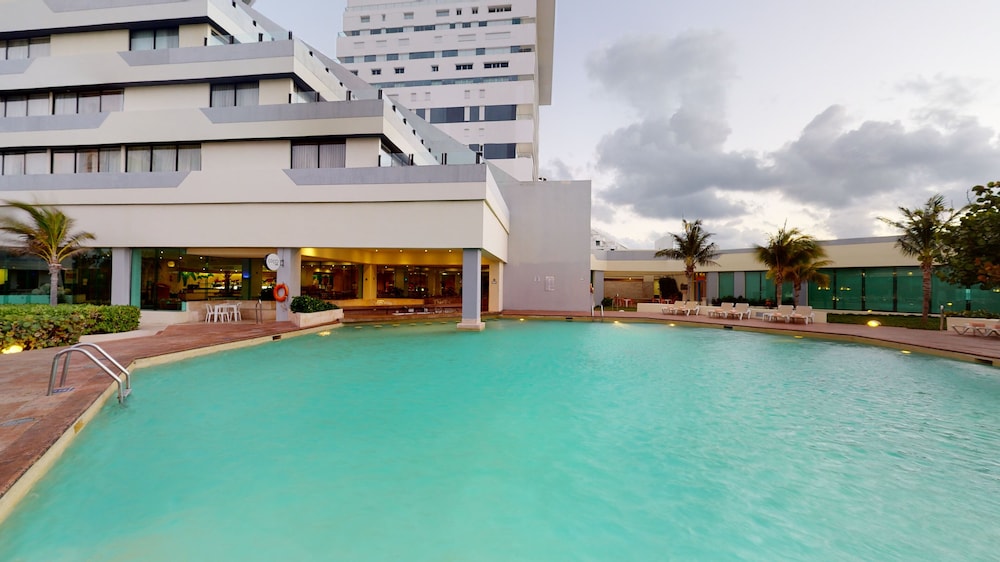 Park Royal Beach Cancun - All Inclusive photo4
