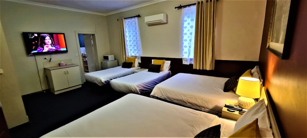 Brunswick Tower Hotel 15/60