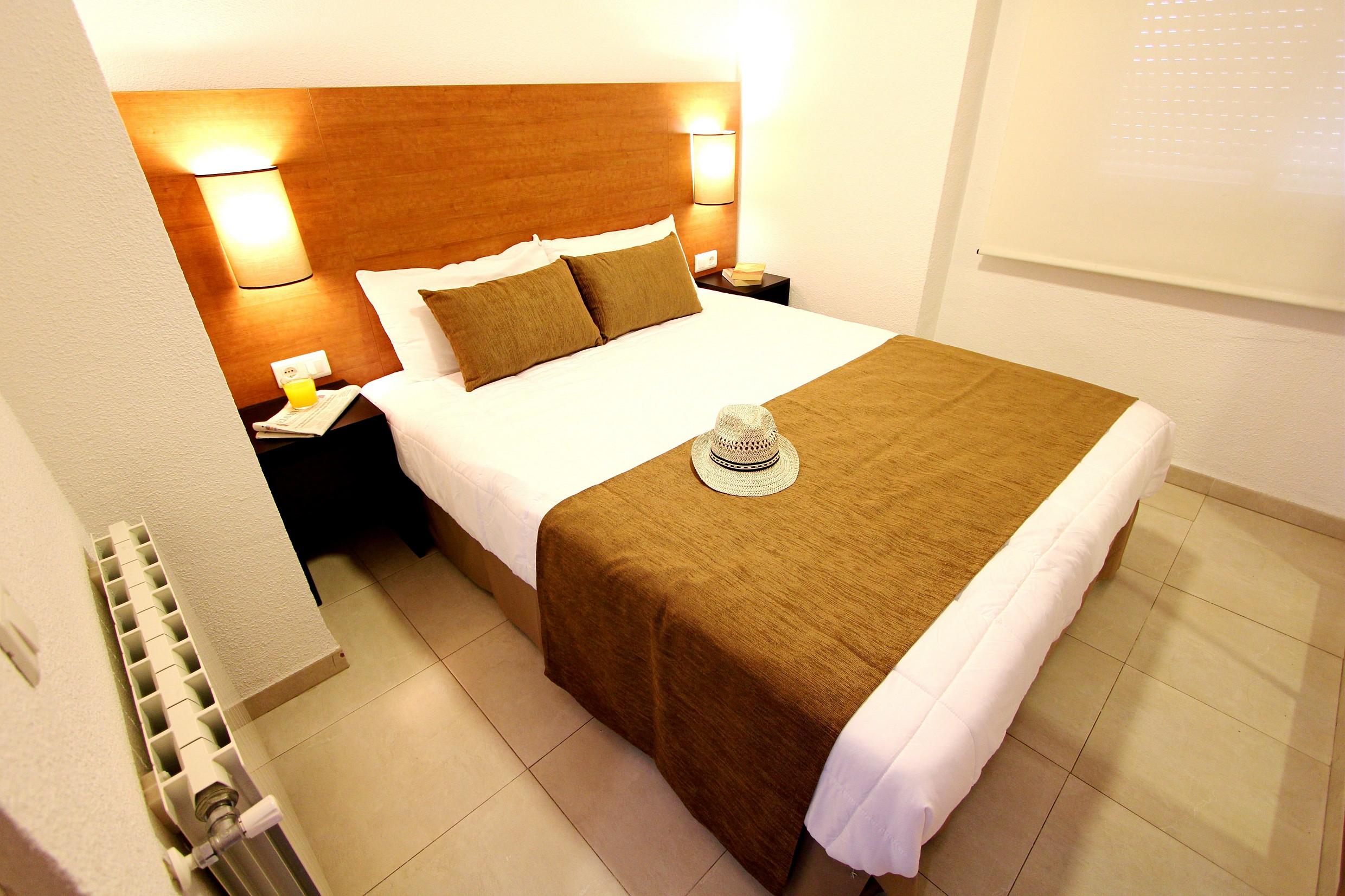 1 BEDROOM, APARTMENT