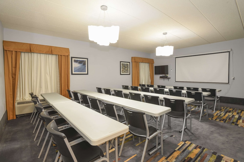 Hampton Inn Cincinnati Eastgat 34/36