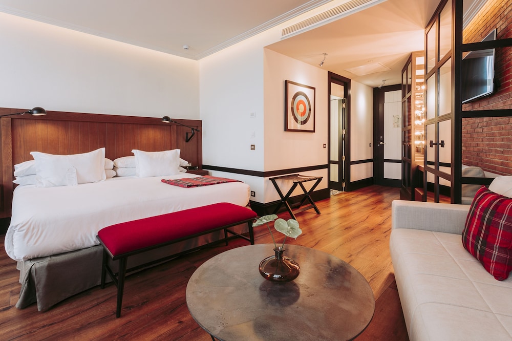 Only You Hotel Atocha 15/70