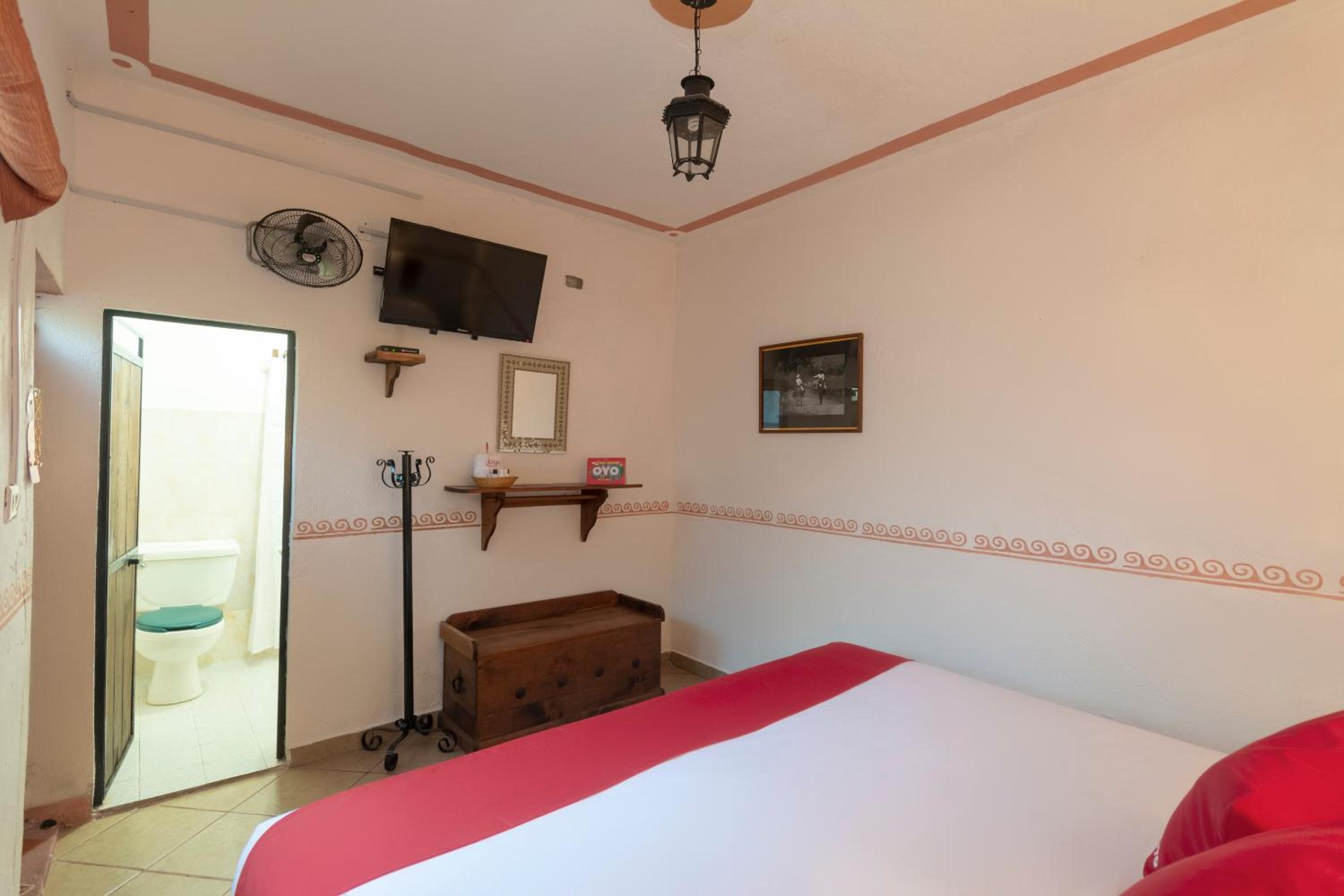 OYO Hotel Coyopolan 19/60