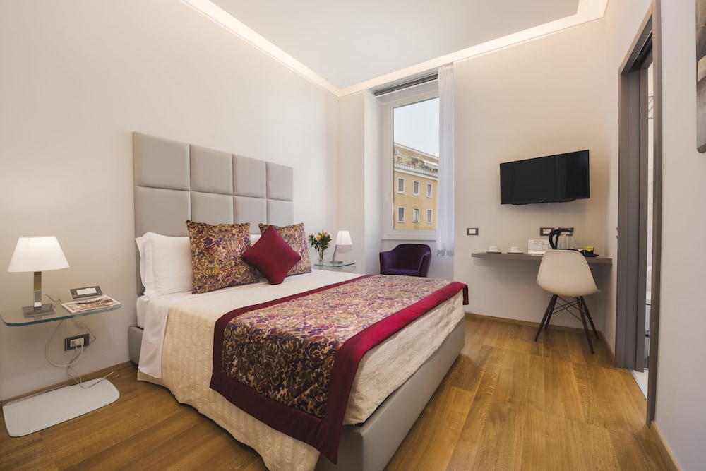 DELUXE, QUEEN BED, CITY VIEW, ACCESSIBLE
