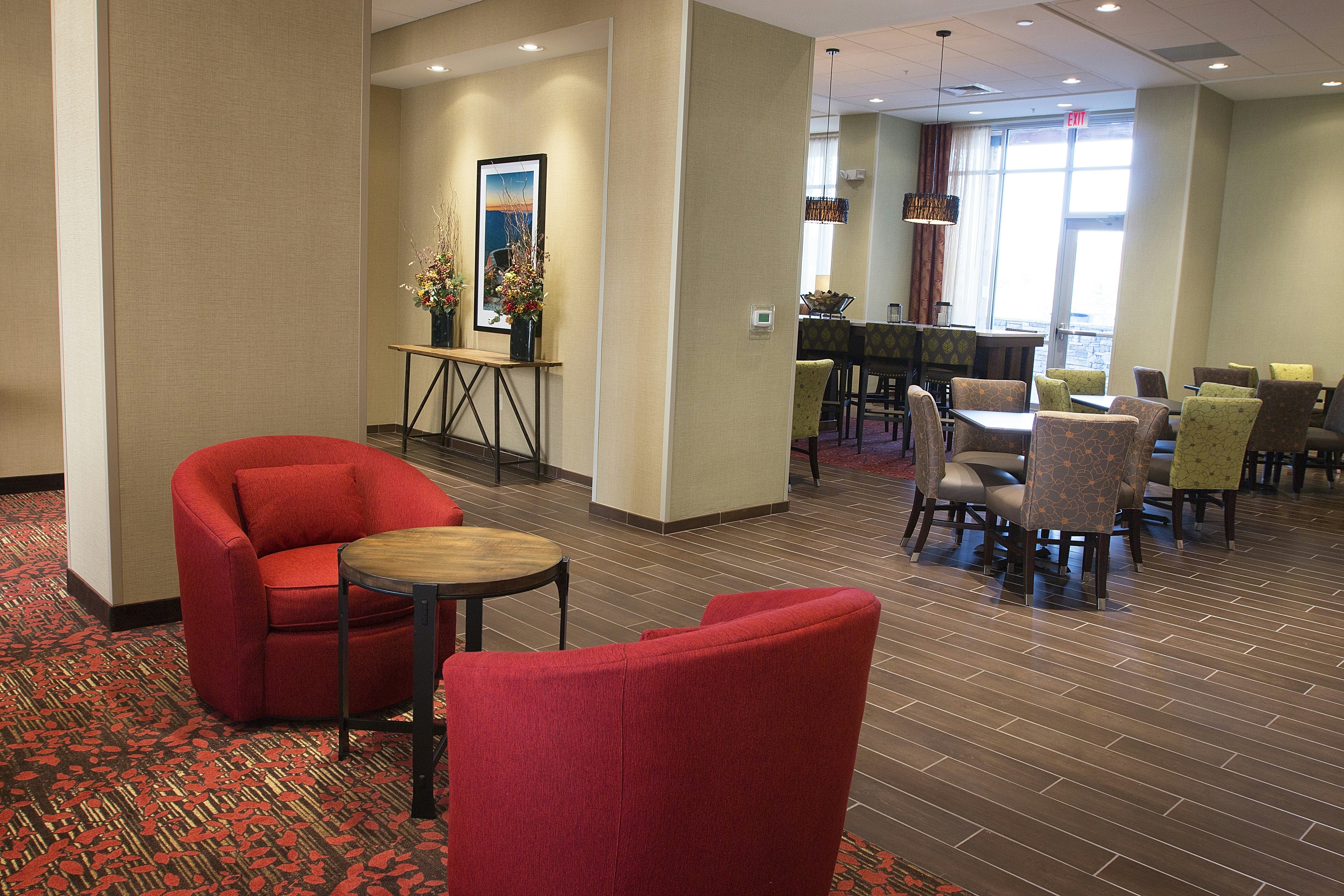 Hampton Inn & Suites Boone 41/55