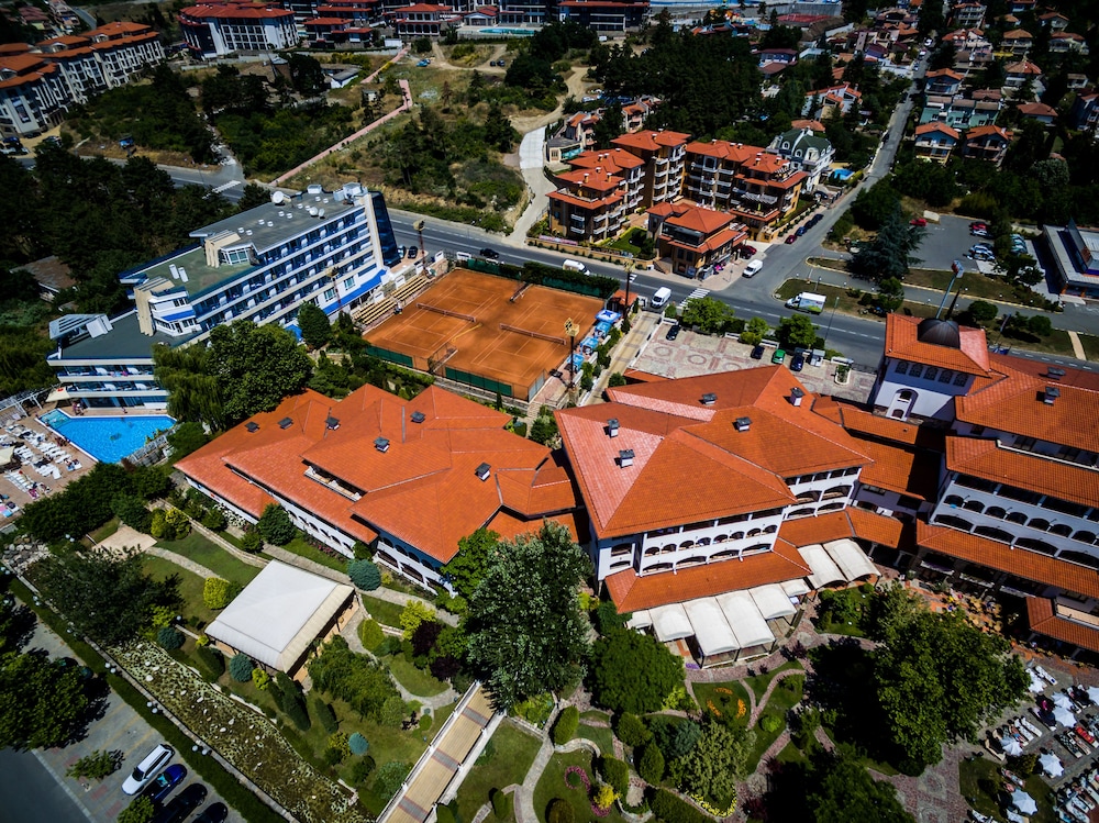 Helena Park Hotel 6/50