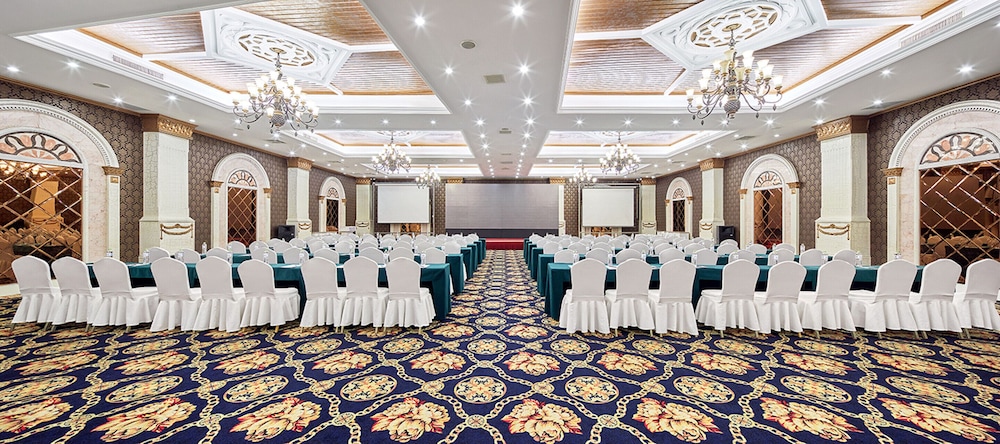 Grand Regency 52/58