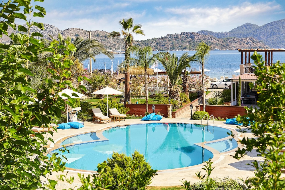 Fi Light Solto Boutique Beach Hotel 37/41