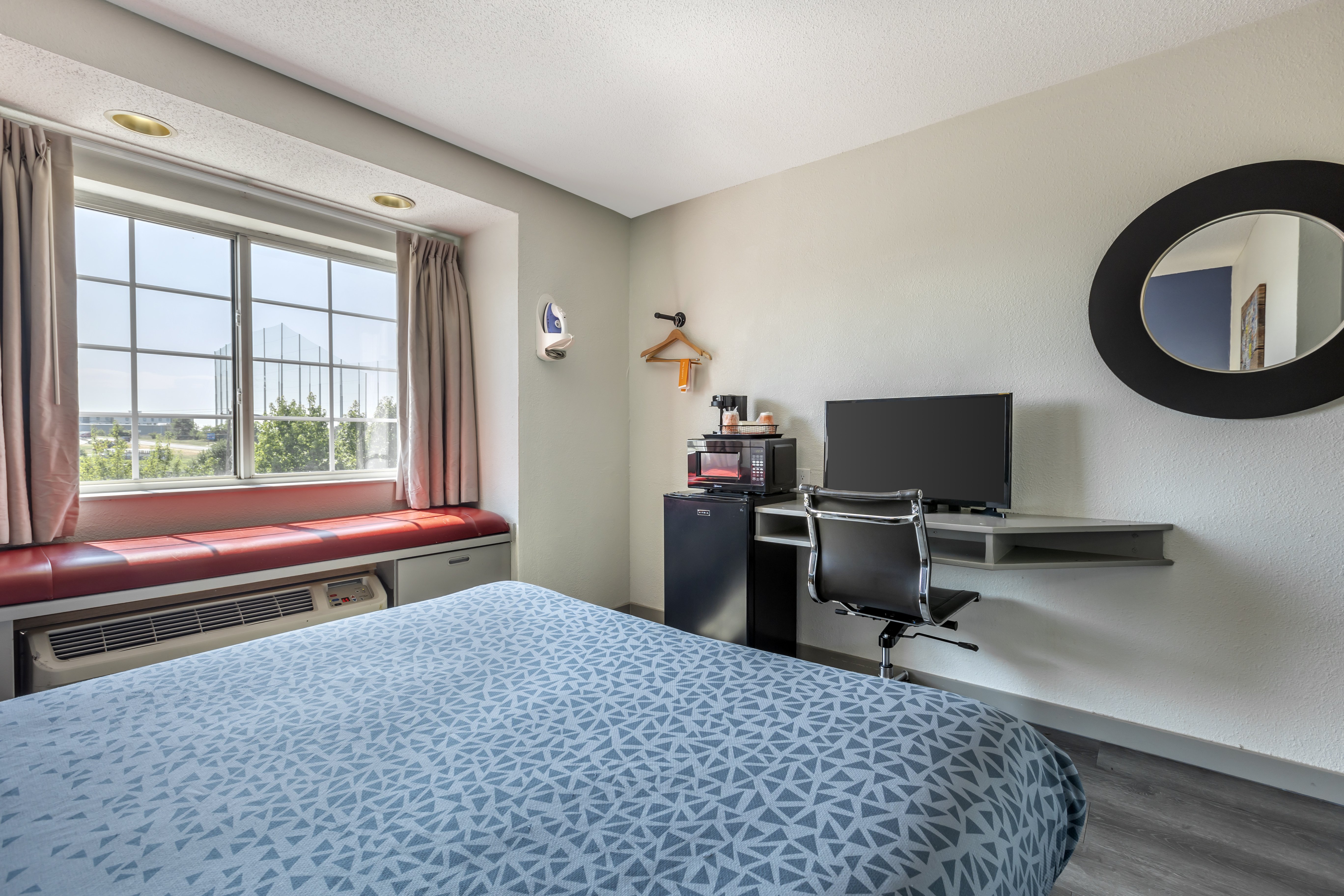 Econo Lodge Inn Suites Greenville 25/69