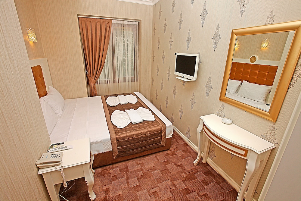 Cuento Hotel 8/62