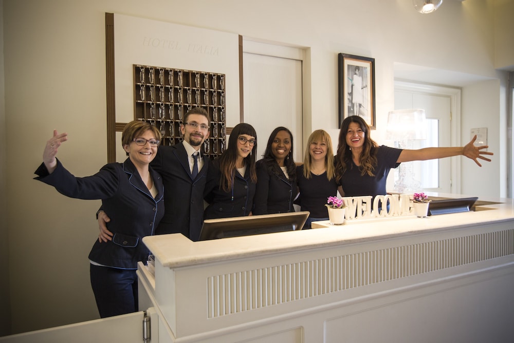 Italia Hotel 3/68