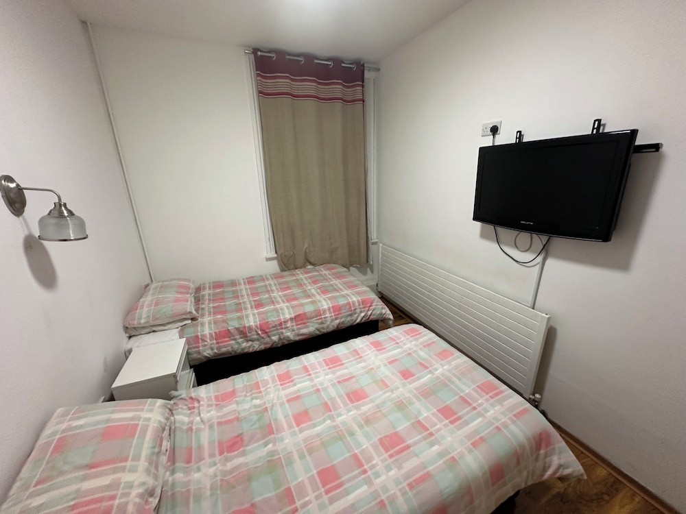 Dharma Lodge 22/47