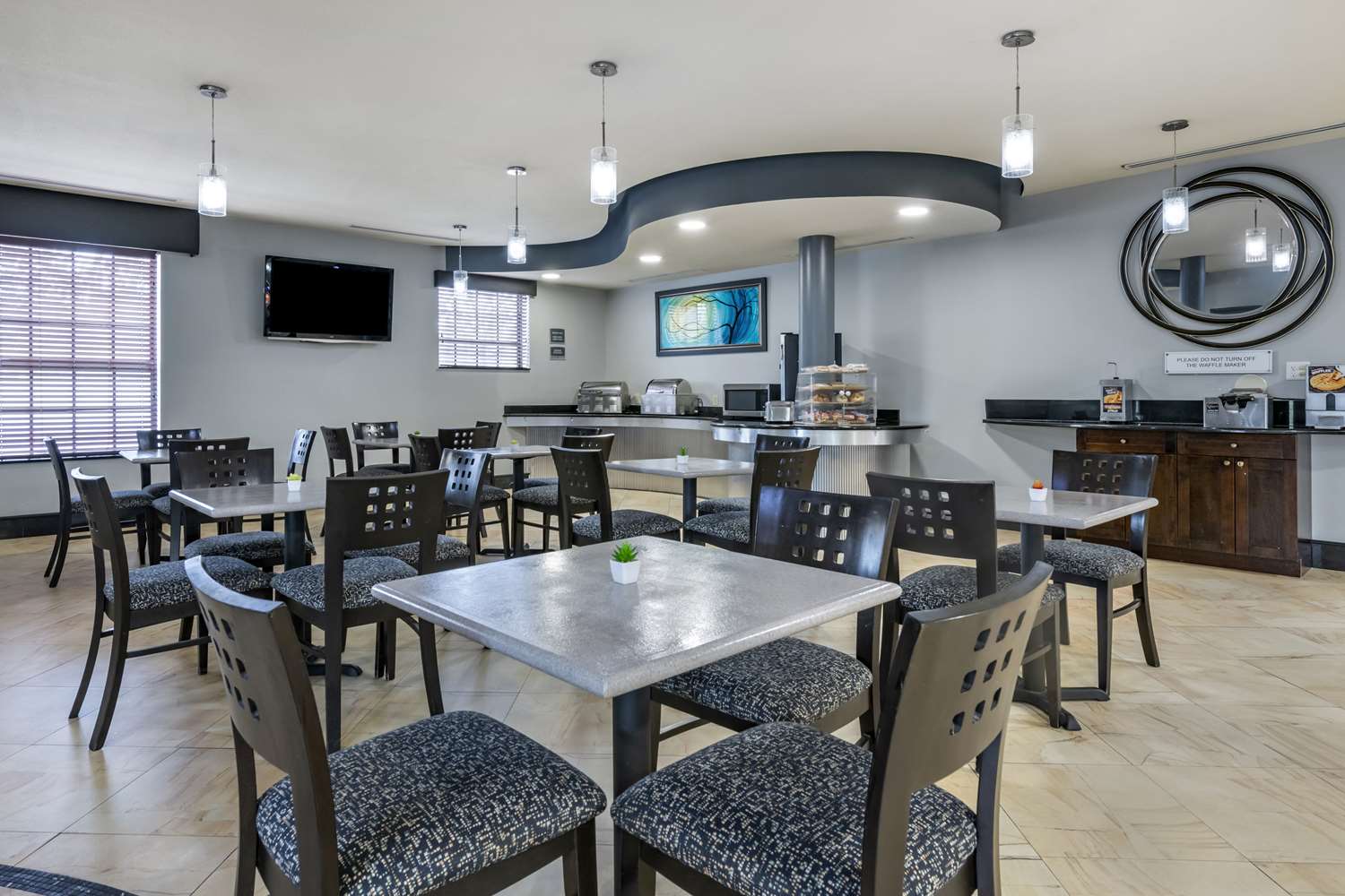 Best Western Plus Bradenton Gateway Hotel 22/29