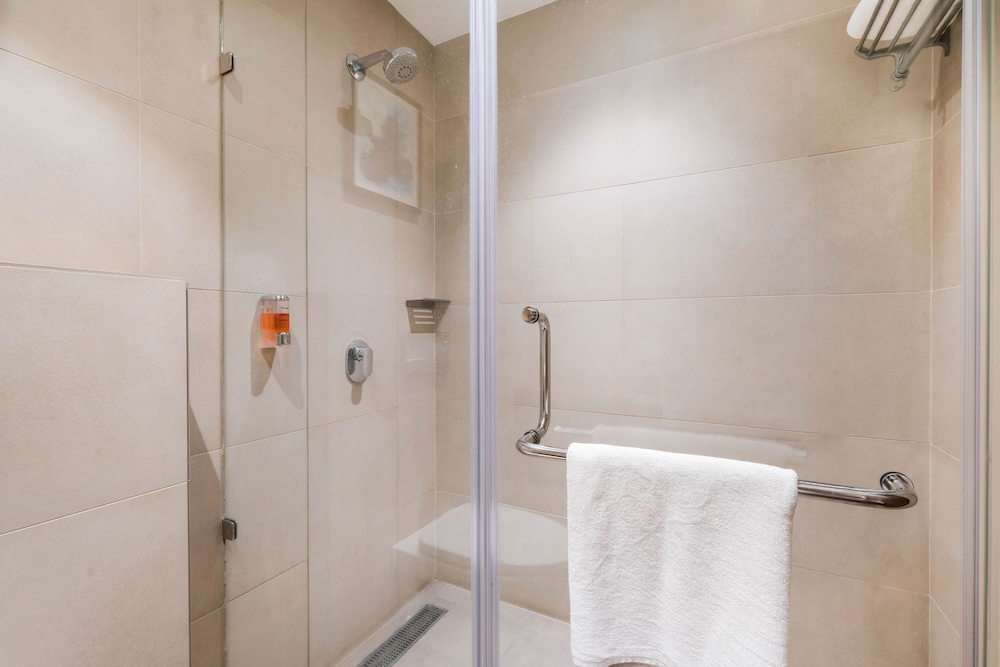 7 APPLE HOTEL VIMANNAGAR, PUNE 49/52