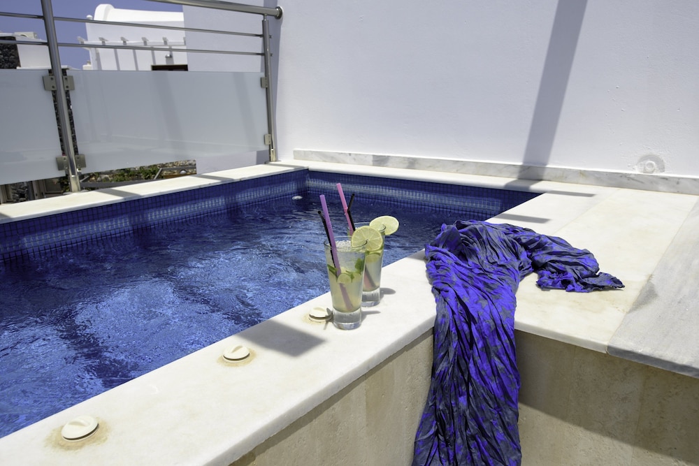 La Mer Deluxe Hotel and Spa 35/75
