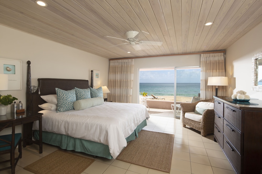 DELUXE, BEACH FRONT, TERRACE, GROUND FLOOR