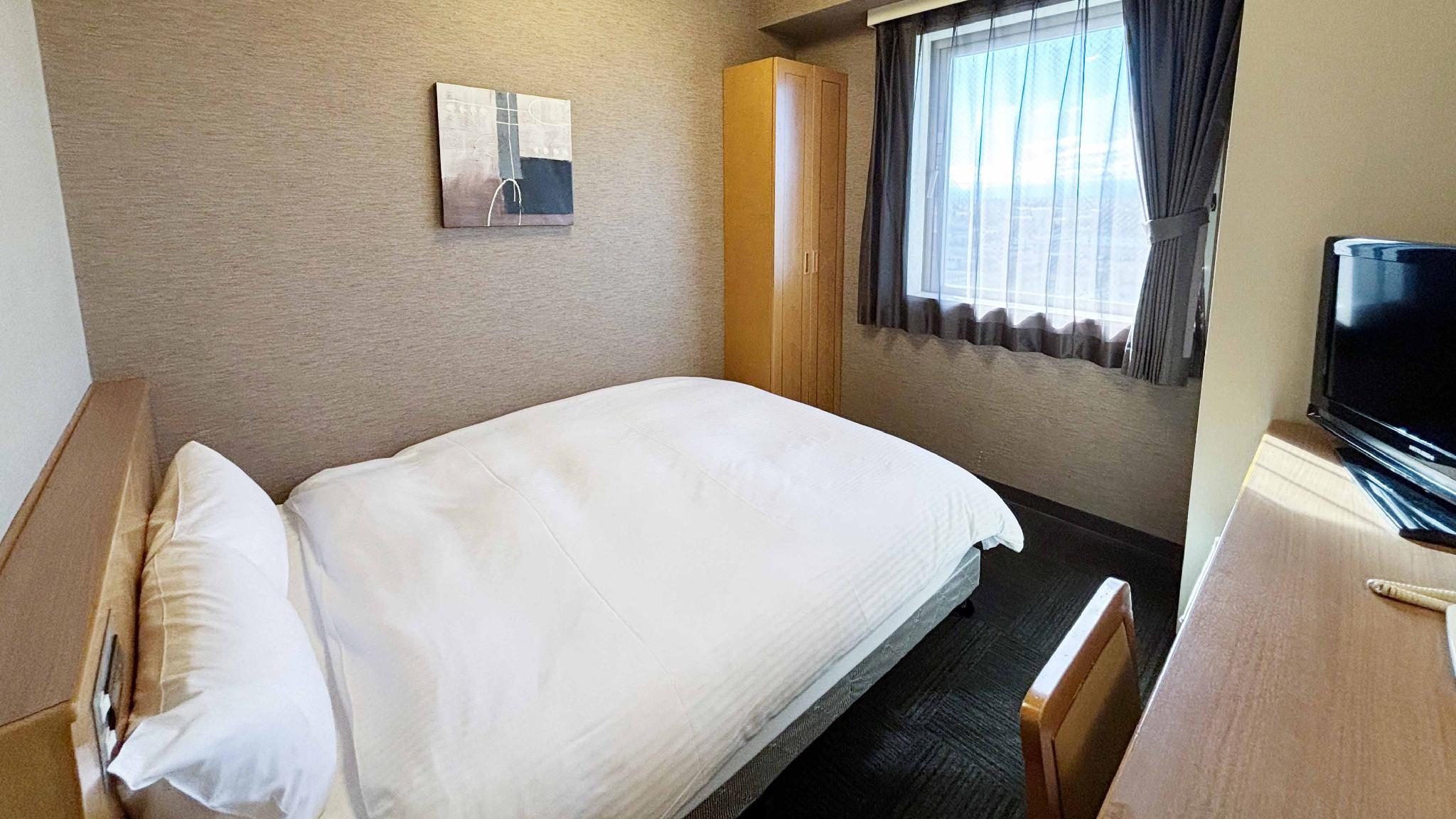 Semi Room, Semi Double Bed, Unit Bath, Smoking