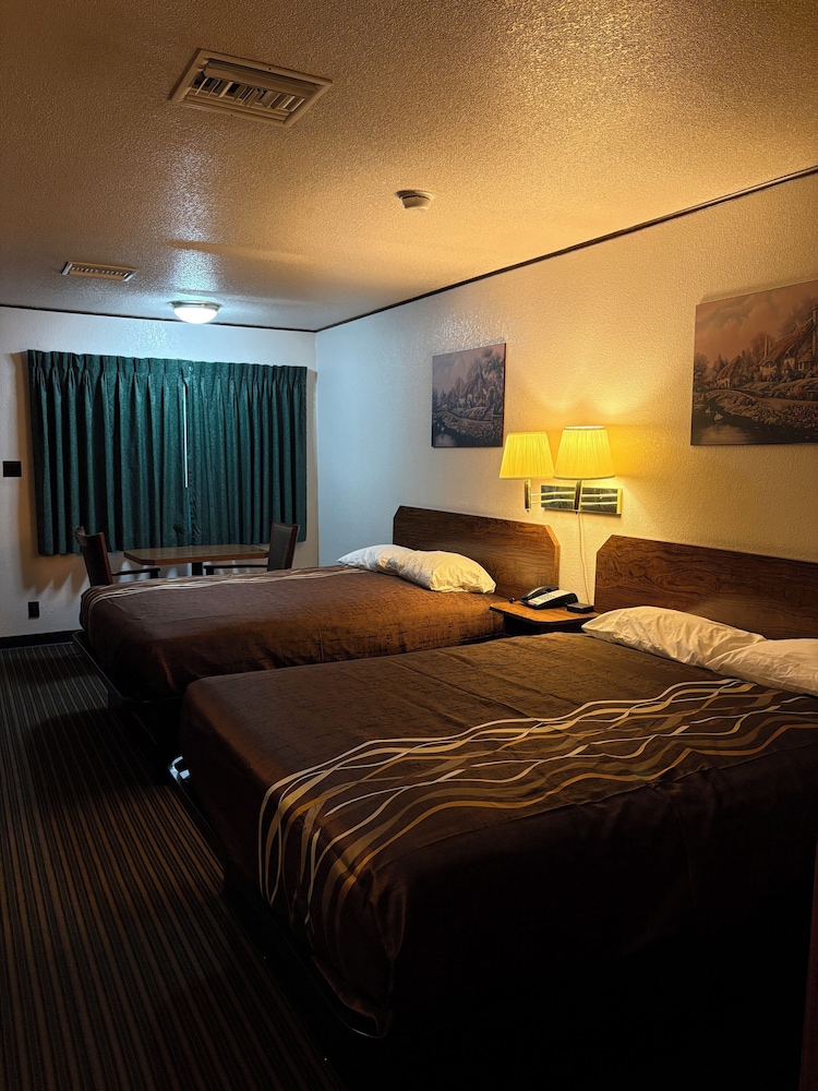 Motel Garberville 25/65